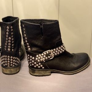 Steve Madden Fraankie Black Studded Ankle Boots